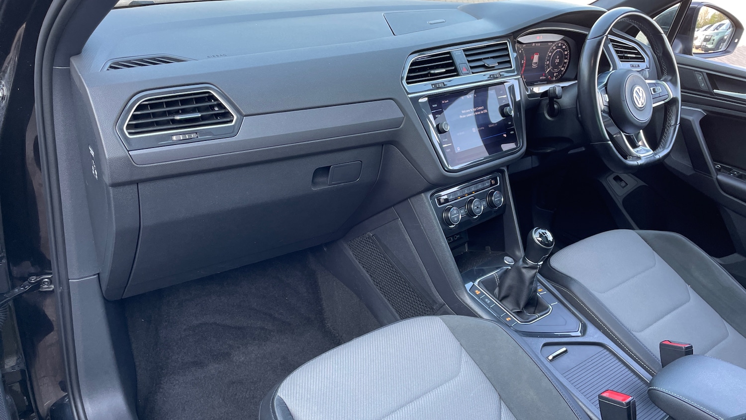Used Volkswagen Tiguan 2018 for sale - 77968547: Photo 10