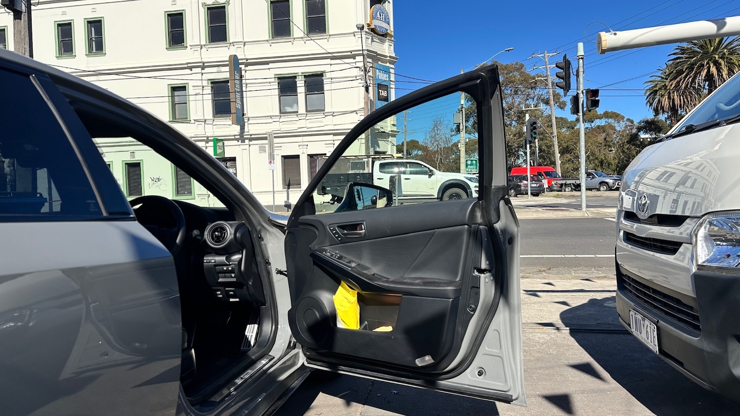 Used Lexus LS 2023 for sale - 76494934: Photo 15