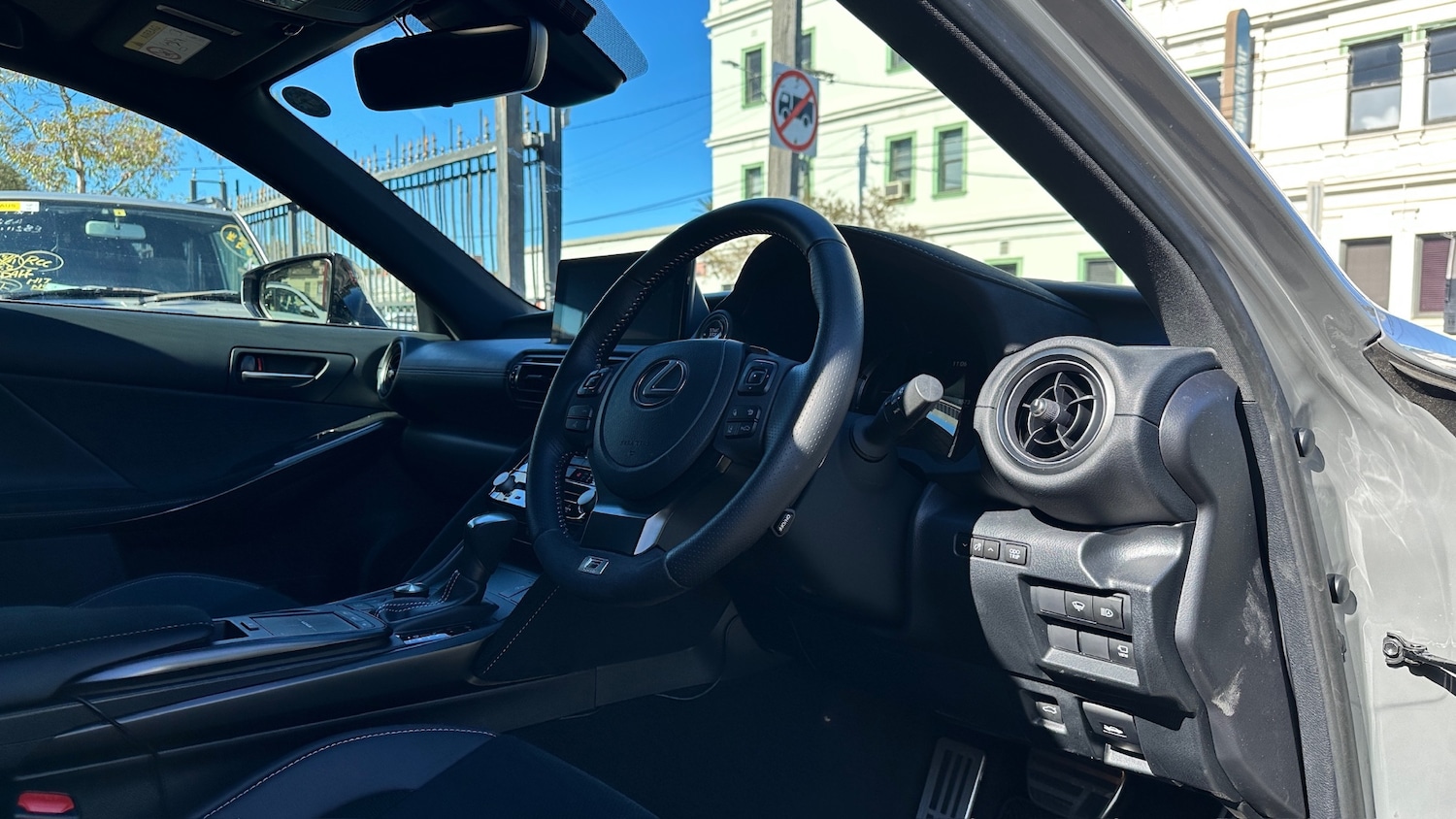 Used Lexus LS 2023 for sale - 76494934: Photo 31