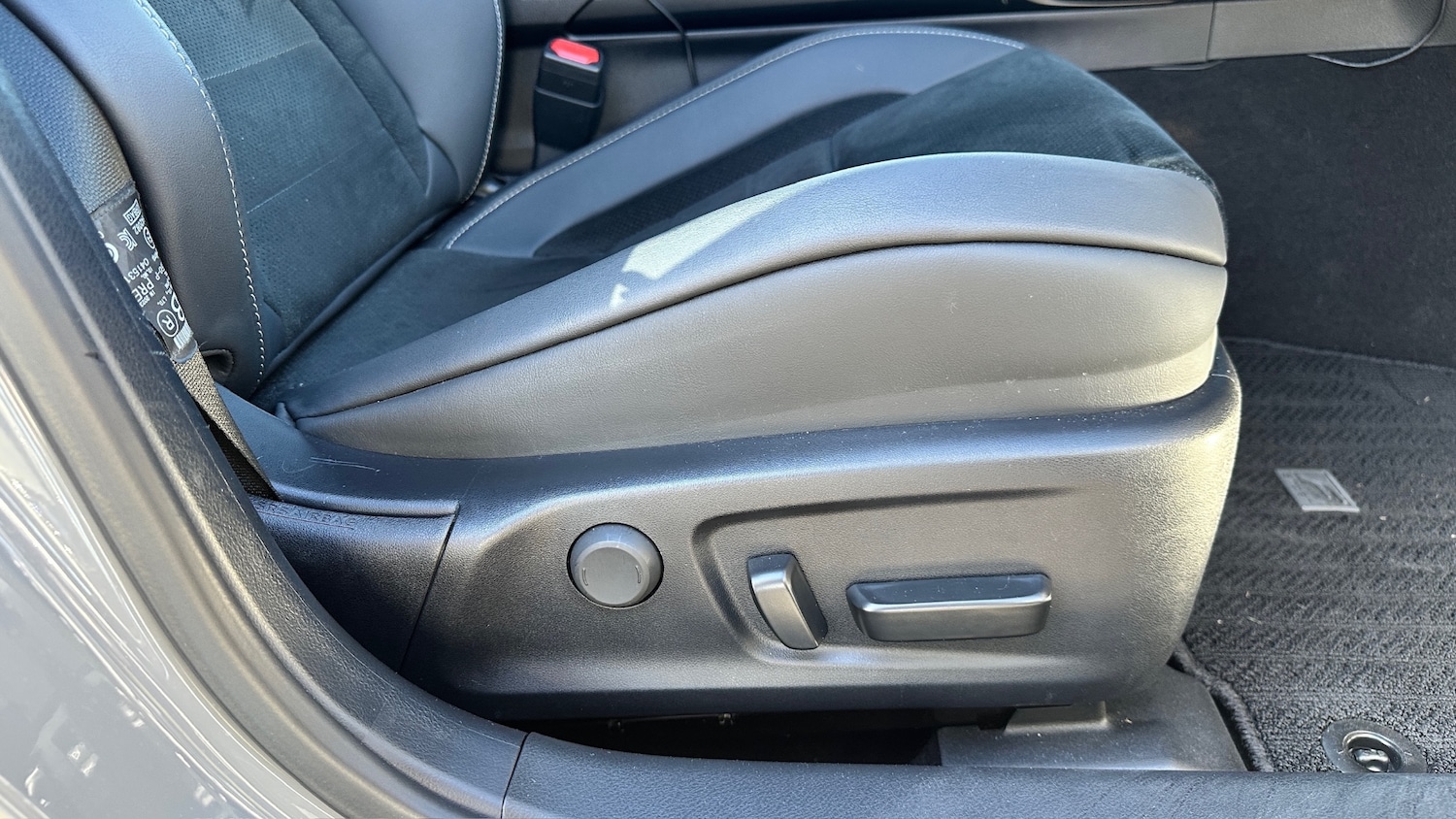 Used Lexus LS 2023 for sale - 76494934: Photo 5