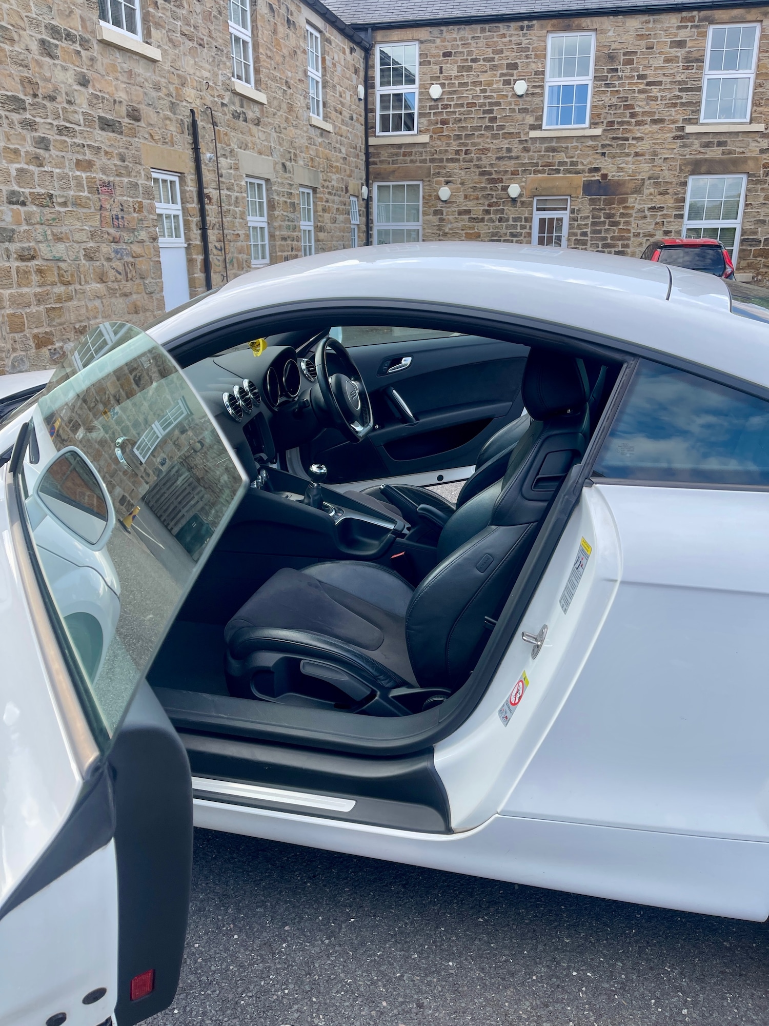 Used Audi TT 2010 for sale - 76492053: Photo 8