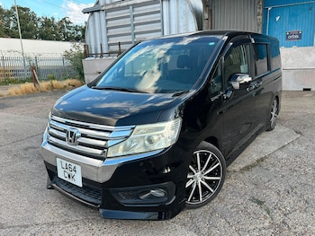 Used Honda Stepwagon 2015 for sale - 79601110: Photo