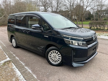 Used Toyota Voxy 2016 for sale - 78675426: Photo