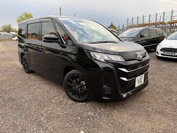 Used Toyota Voxy 2023 for sale - 78675416: Photo