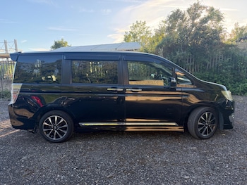 Used Honda Stepwagon 2012 for sale - 78676289: Photo