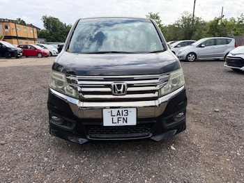 Used Honda Stepwagon 2013 for sale - 78675526: Photo