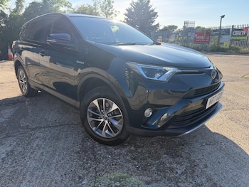 Used Toyota RAV4 2017 for sale - 79093845: Photo
