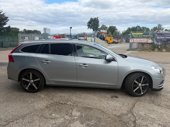 Used Volvo V60 2013 for sale - 79601104: Photo