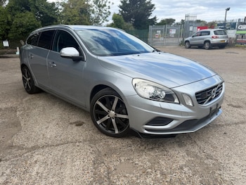 Used Volvo V60 2013 for sale - 79601104: Photo