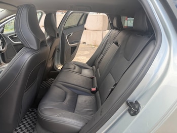 Used Volvo V60 2013 for sale - 79601104: Photo