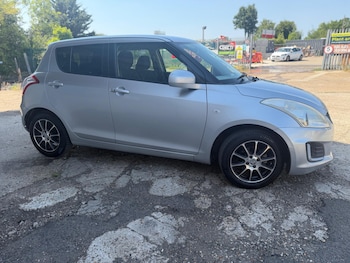 Used Suzuki Swift 2013 for sale - 79213209: Photo