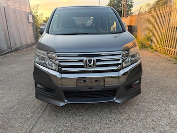 Used Honda Stepwagon 2013 for sale - 79188954: Photo