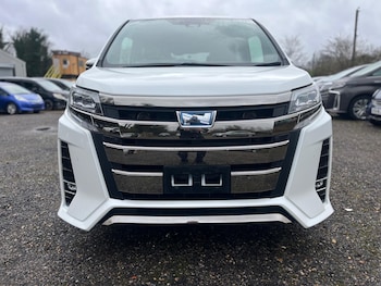 Used Toyota Voxy 2019 for sale - 78676294: Photo