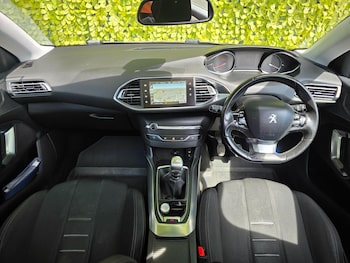 Used Peugeot 308 2014 for sale - 79411990: Photo
