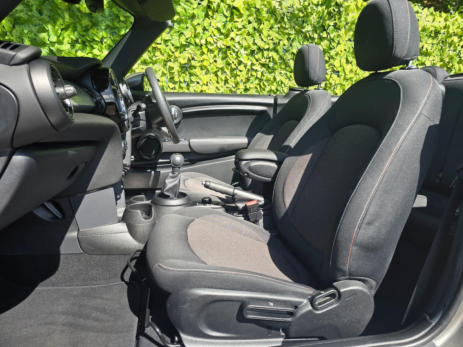 Used MINI Convertible 2019 for sale - 76920152: Photo 11