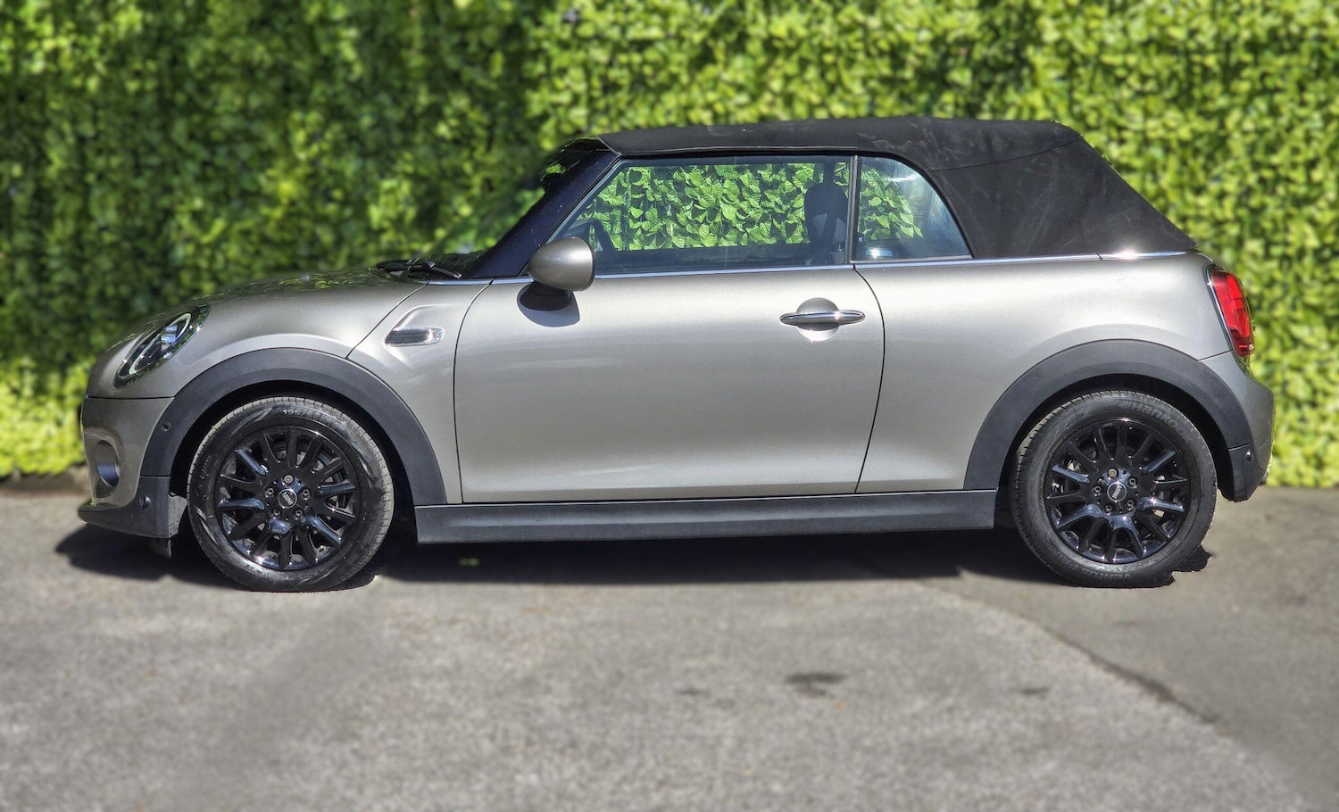 Used MINI Convertible 2019 for sale - 76920152: Photo 15