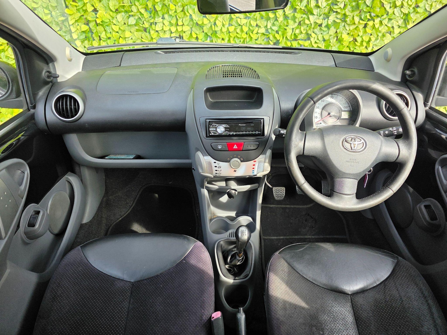 Used Toyota AYGO 2010 for sale - 77970203: Photo 4