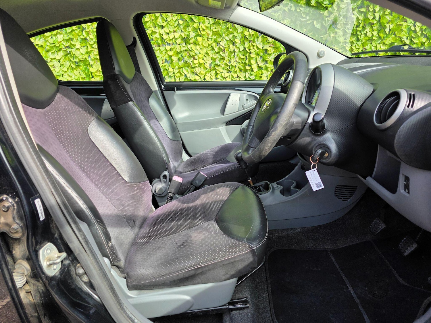 Used Toyota AYGO 2010 for sale - 77970203: Photo 5