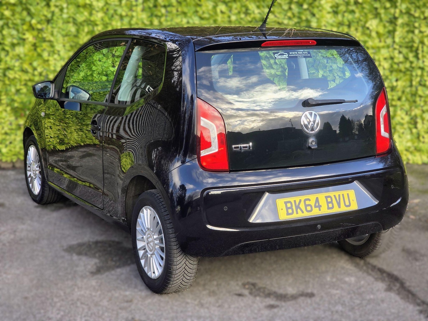 Used Volkswagen up! 2014 for sale - 76920157: Photo 2
