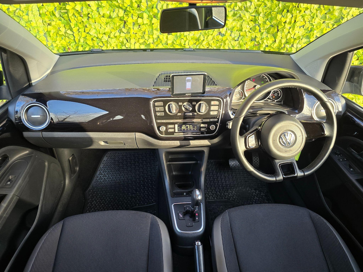 Used Volkswagen up! 2014 for sale - 76920157: Photo 4