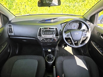 Used Hyundai i20 2014 for sale - 79465215: Photo