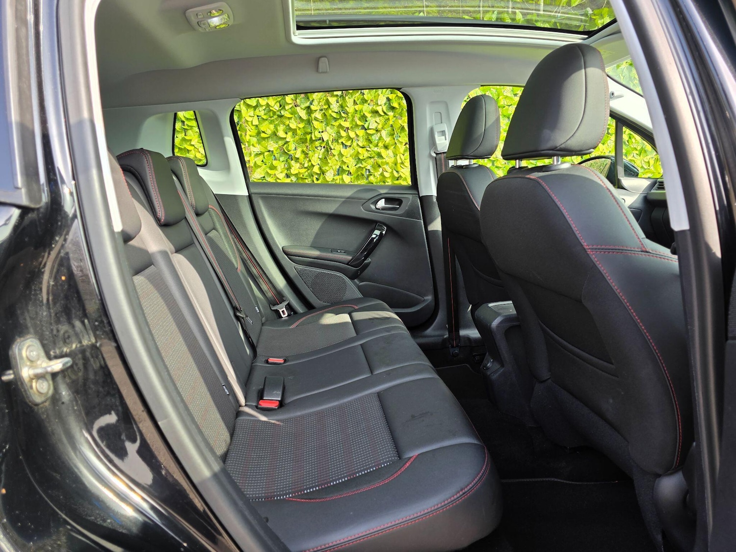 Used Peugeot 2008 2017 for sale - 77671393: Photo 21