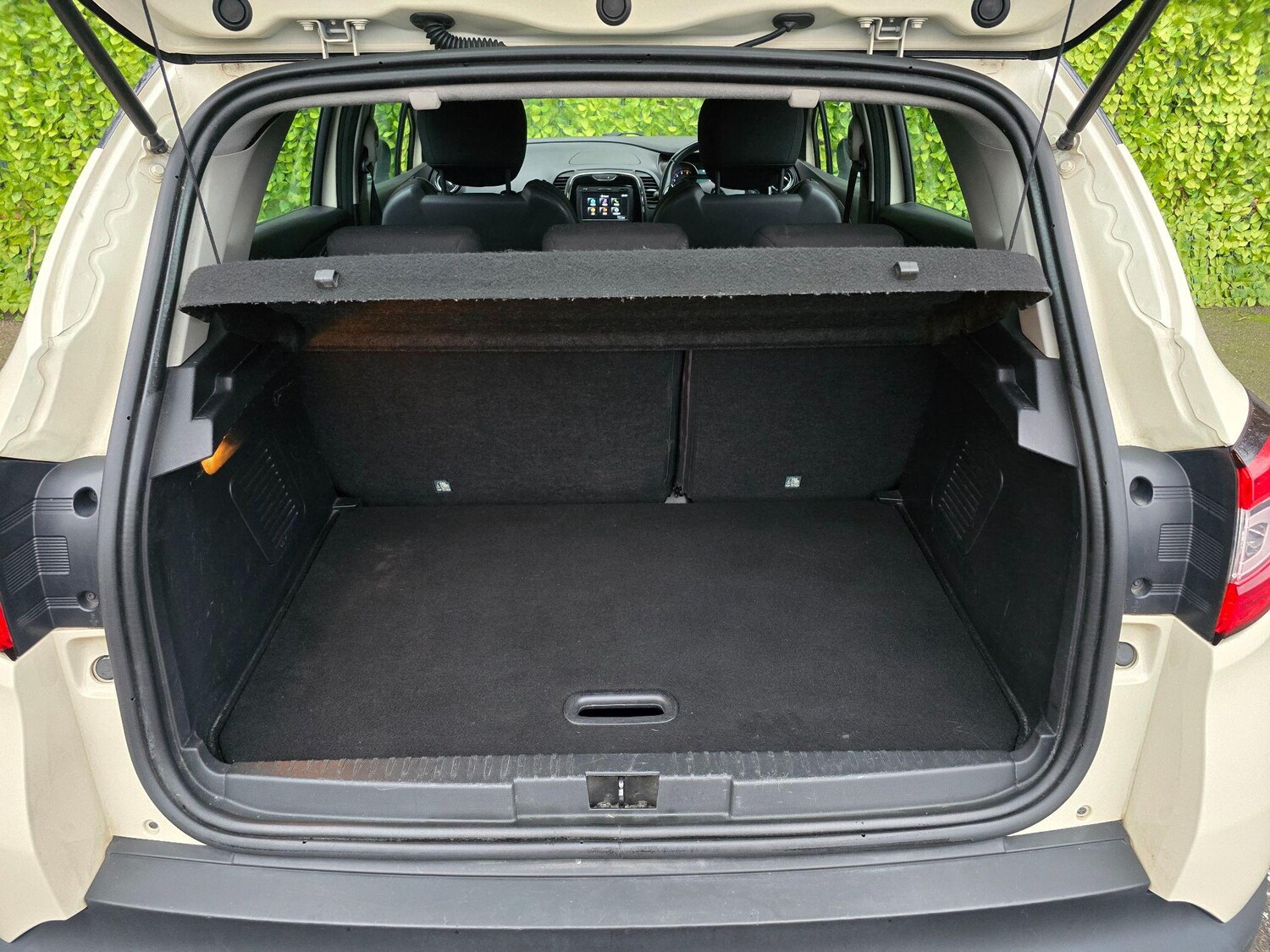 Used Renault Captur 2014 for sale - 77455153: Photo 24