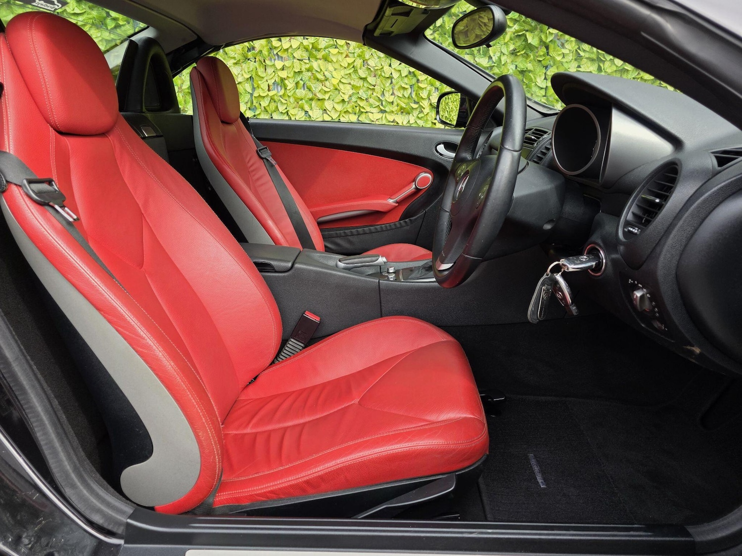 Used Mercedes-Benz SLK 2010 for sale - 77994151: Photo 5