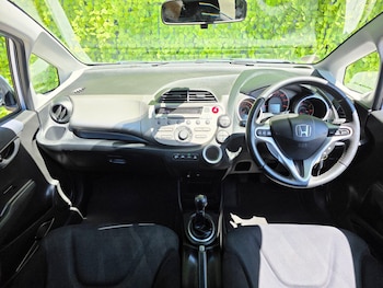 Used Honda Jazz 2010 for sale - 79007898: Photo