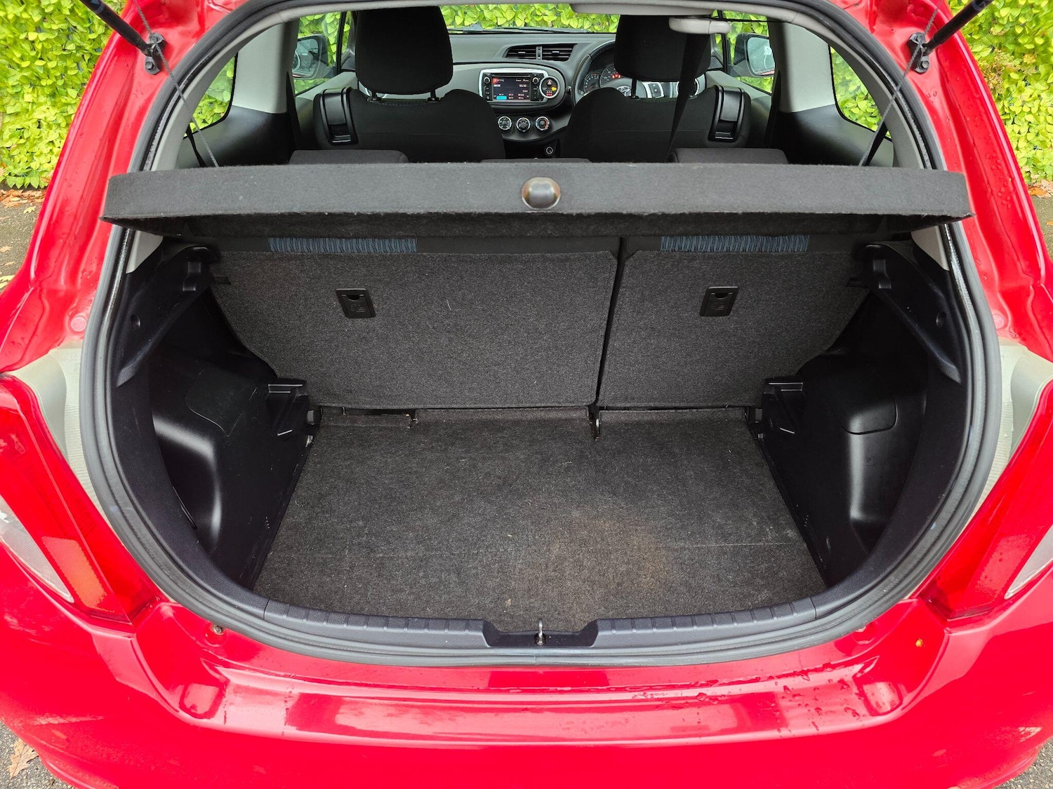 Used Toyota Yaris 2012 for sale - 76920155: Photo 27