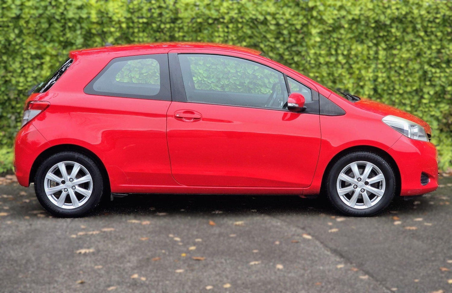 Used Toyota Yaris 2012 for sale - 76920155: Photo 6