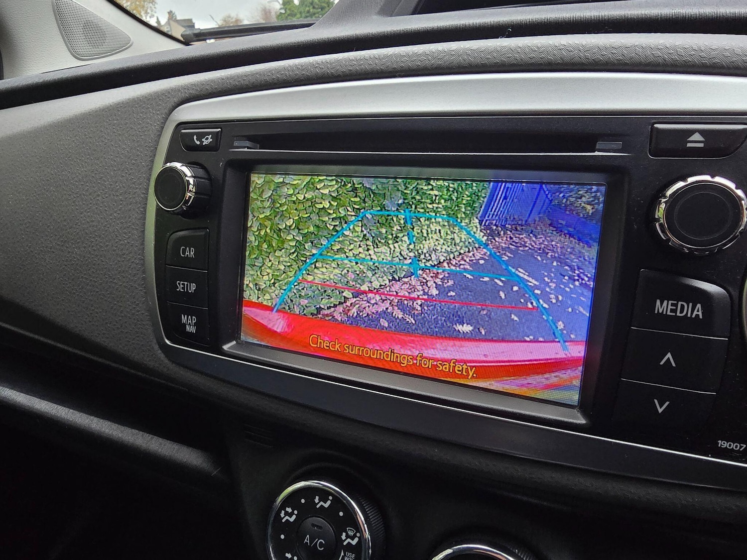 Used Toyota Yaris 2012 for sale - 76920155: Photo 8