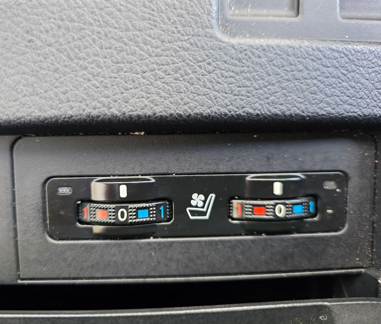 Used Lexus RX 2010 for sale - 77882614: Photo 19