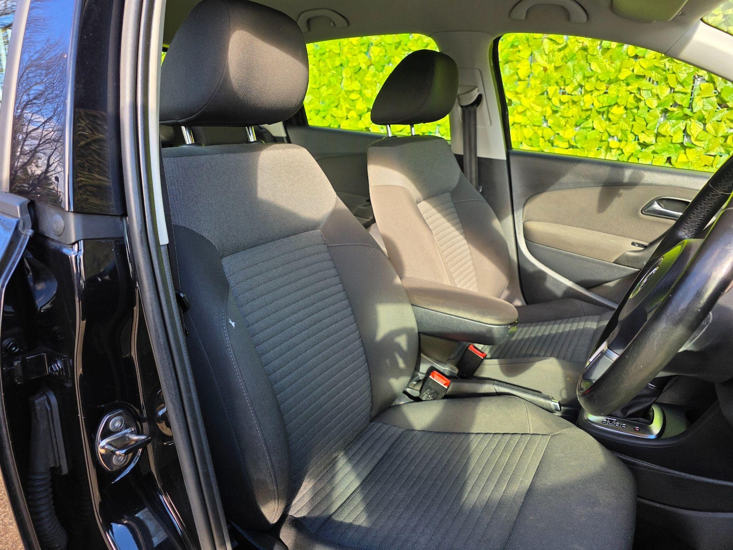 Used Volkswagen Polo 2011 for sale - 77853273: Photo 19