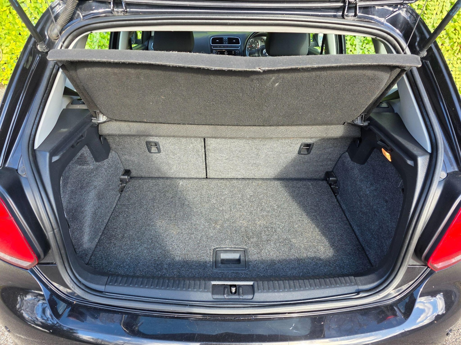 Used Volkswagen Polo 2011 for sale - 77853273: Photo 25