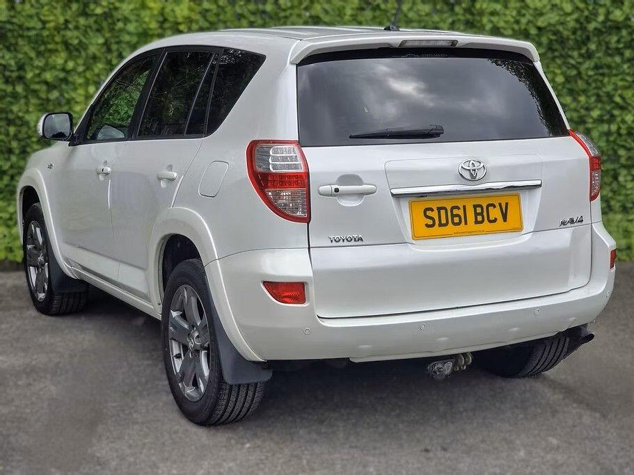 Used Toyota RAV4 2011 for sale - 77633026: Photo 2