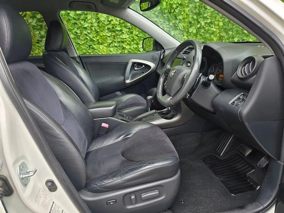 Used Toyota RAV4 2011 for sale - 77633026: Photo 5