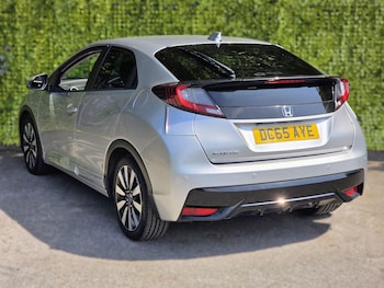 Used Honda Civic 2015 for sale - 79521211: Photo