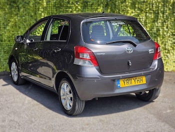 Used Toyota Yaris 2011 for sale - 79168915: Photo