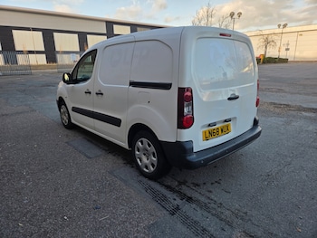 Used Peugeot Partner 2018 for sale - 77844539: Photo