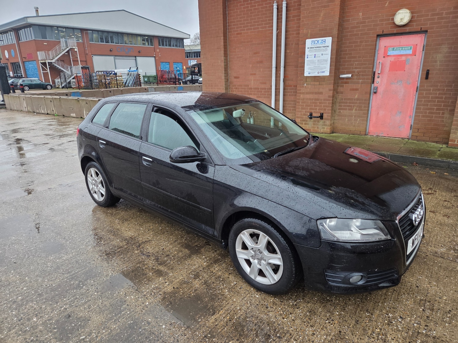 Used Audi A3 2011 for sale - 77118840: Photo 2