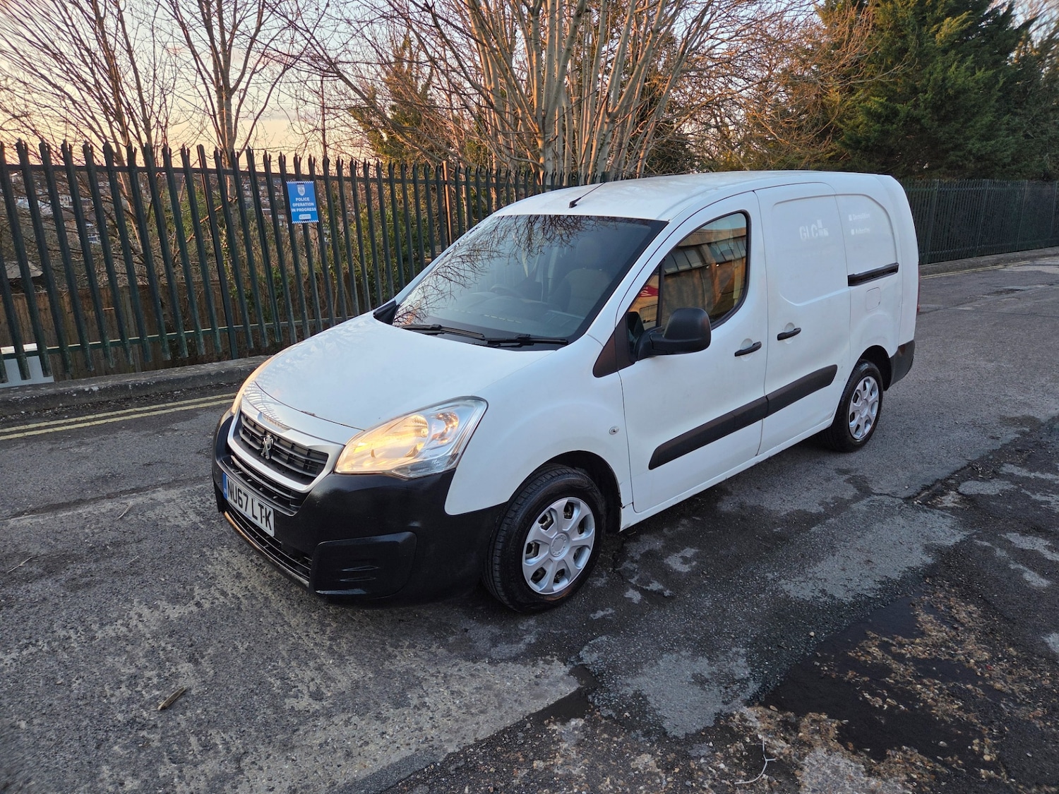 Used Peugeot Partner 2017 for sale - 77709105: Photo 2