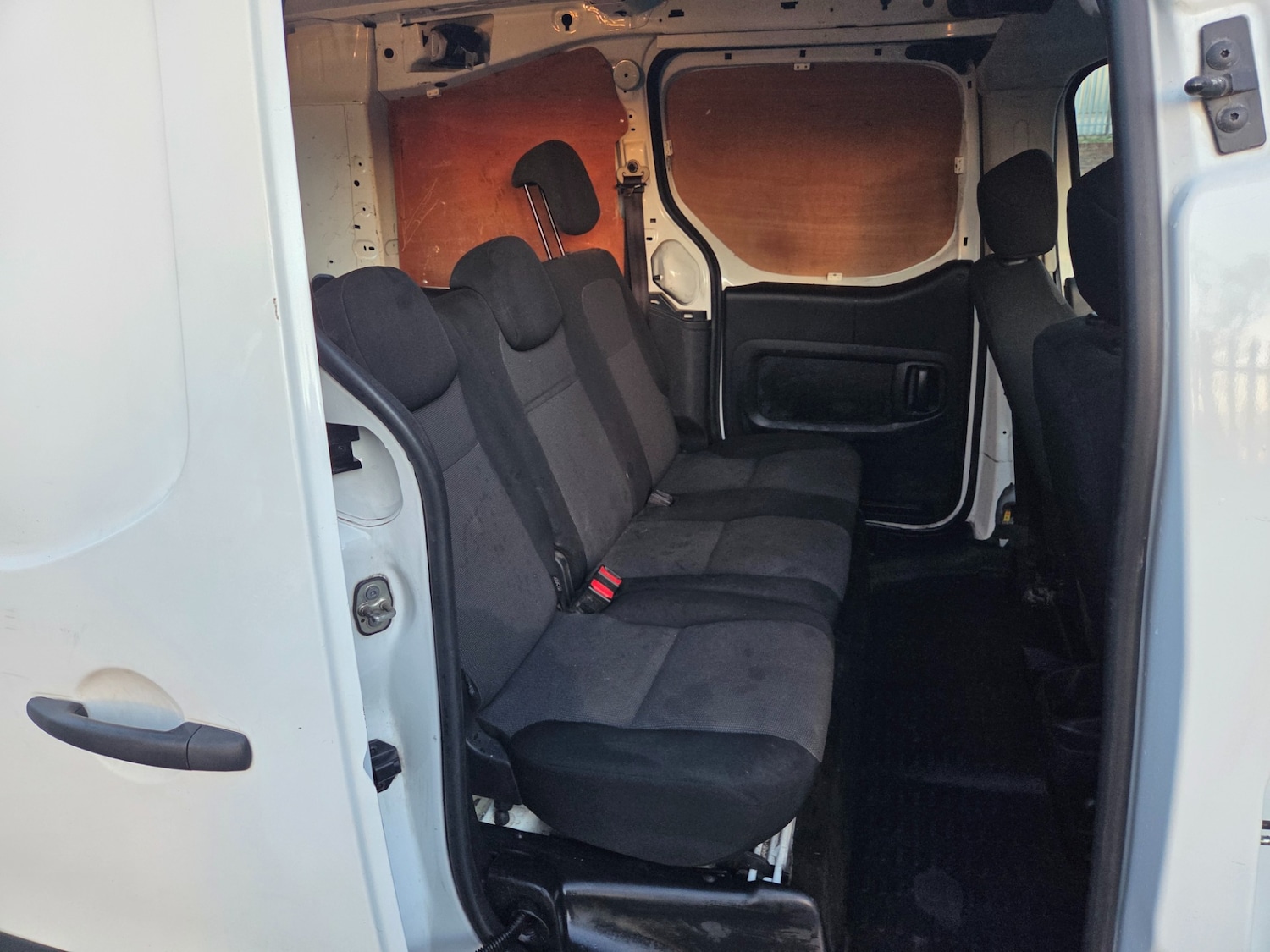 Used Peugeot Partner 2017 for sale - 77709105: Photo 8