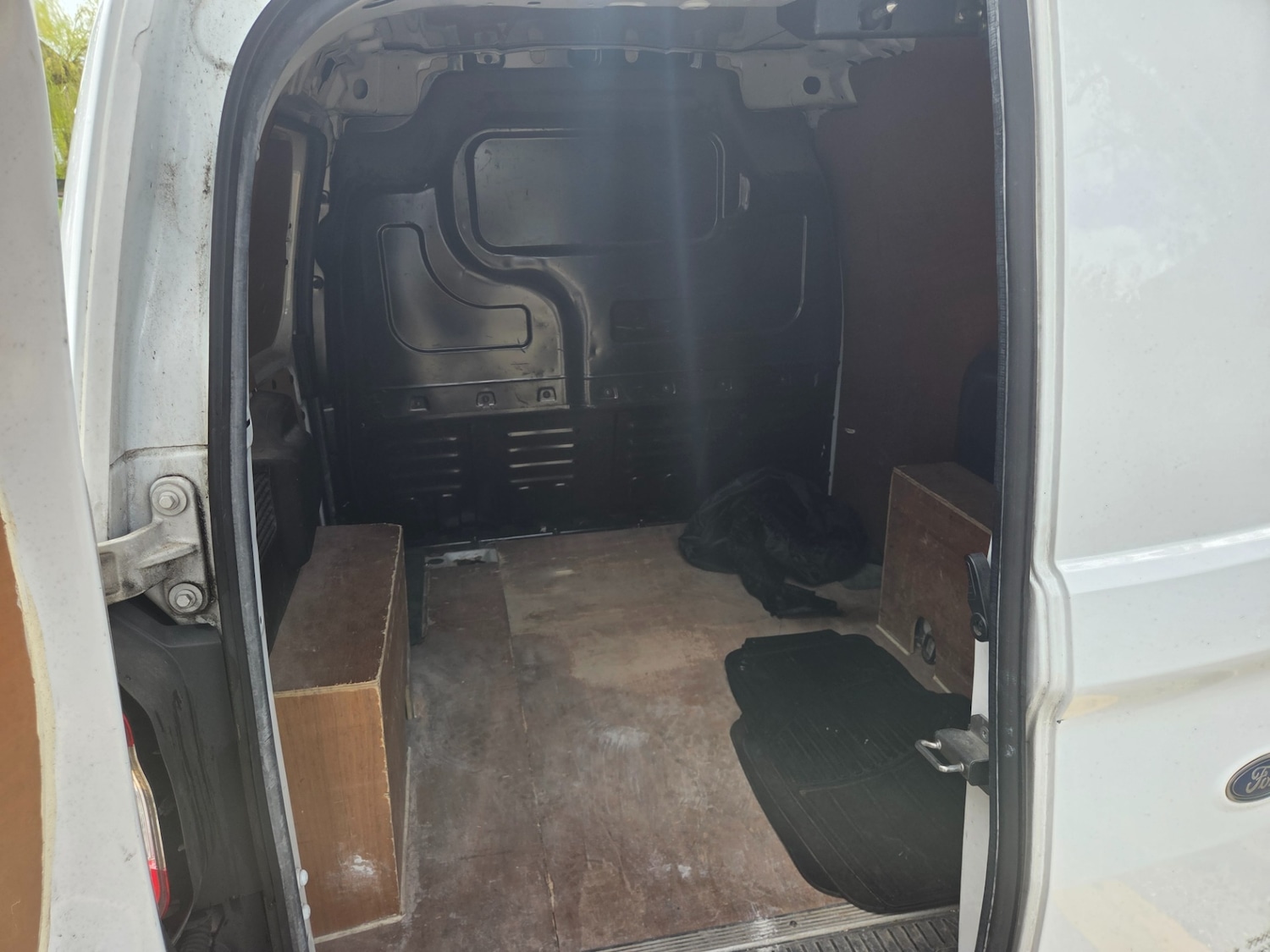 Used Ford Transit Courier 2015 for sale - 78084652: Photo 7