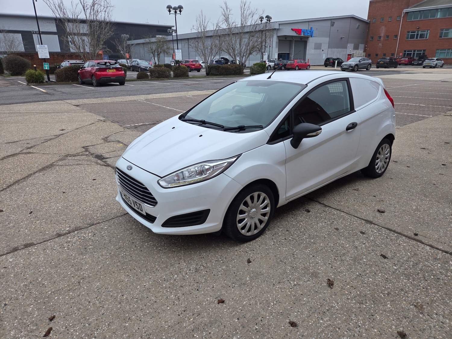 Used Ford Fiesta 2015 for sale - 77324688: Photo 2