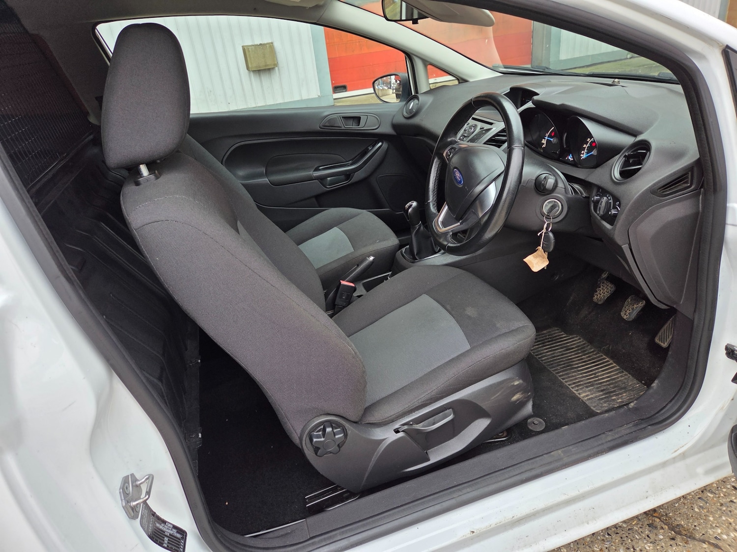 Used Ford Fiesta 2015 for sale - 77656616: Photo 8