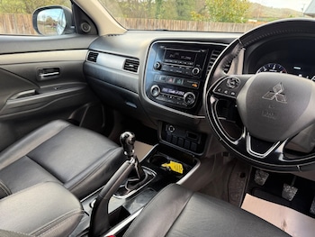 Used Mitsubishi Outlander 2017 for sale - 79269723: Photo