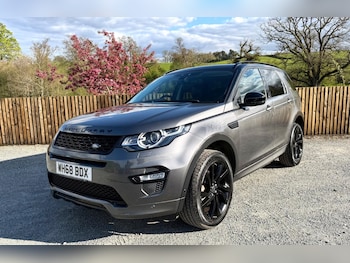 Used Land Rover Discovery Sport 2018 for sale - 79267927: Photo