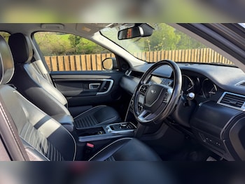 Used Land Rover Discovery Sport 2018 for sale - 79267927: Photo