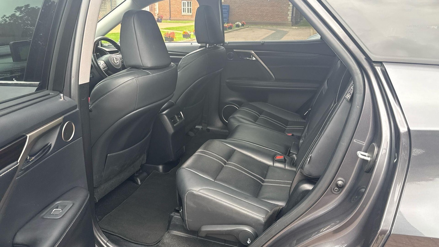 Used Lexus RX L 2022 for sale - 76295080: Photo 16